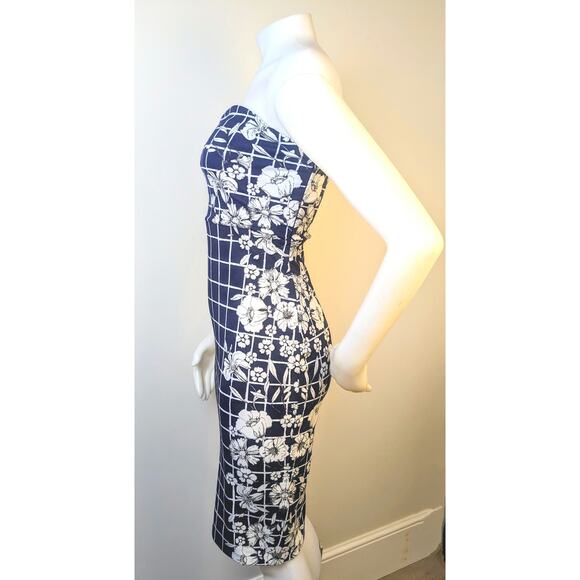 Express Sheath Dress Size 2 Blue White 
Strapless Stretch Large Floral Bodycon - Picture 6 of 10